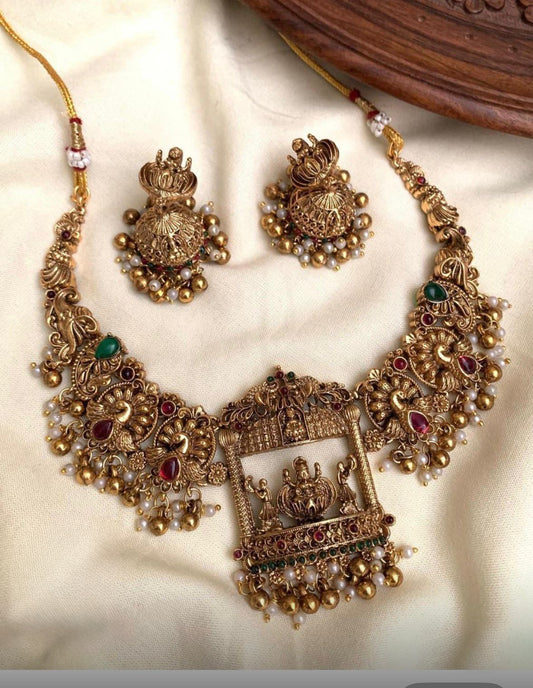 Padma Lakshmi Necklace & Earring Set